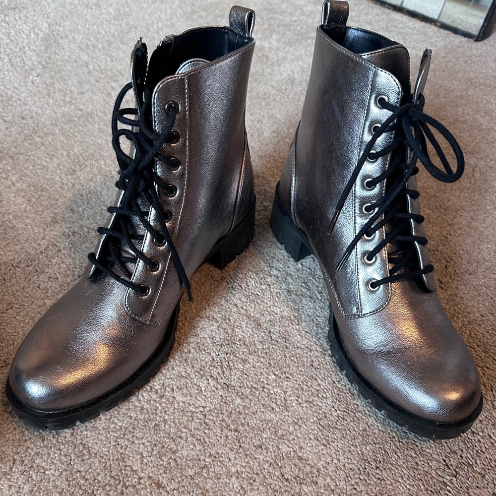 🥳Festival-Ready! Metallic Booties
